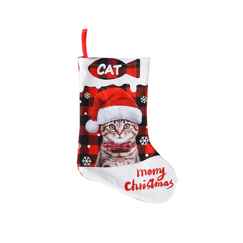 Green and black plaid cloth Christmas decoration with puppy and cat print, sized 26x36cm
