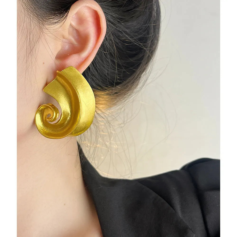 Retro geometric alloy ear studs with 5cm length in gold or silver electroplated finish