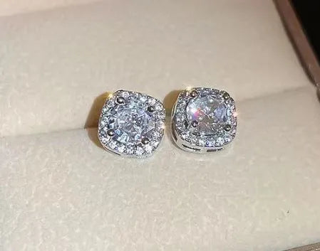 Square geometric women's earrings with diamond treatment in silver and gold alloy