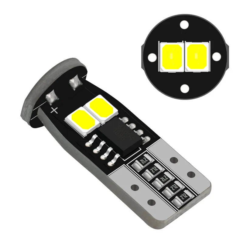 Compact car licence plate reading light with white light output