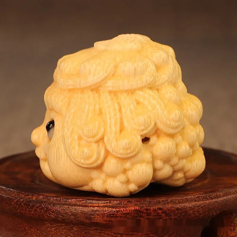 Golden Toad Princess bamboo ornament carving measuring 5.0cm with cute style design