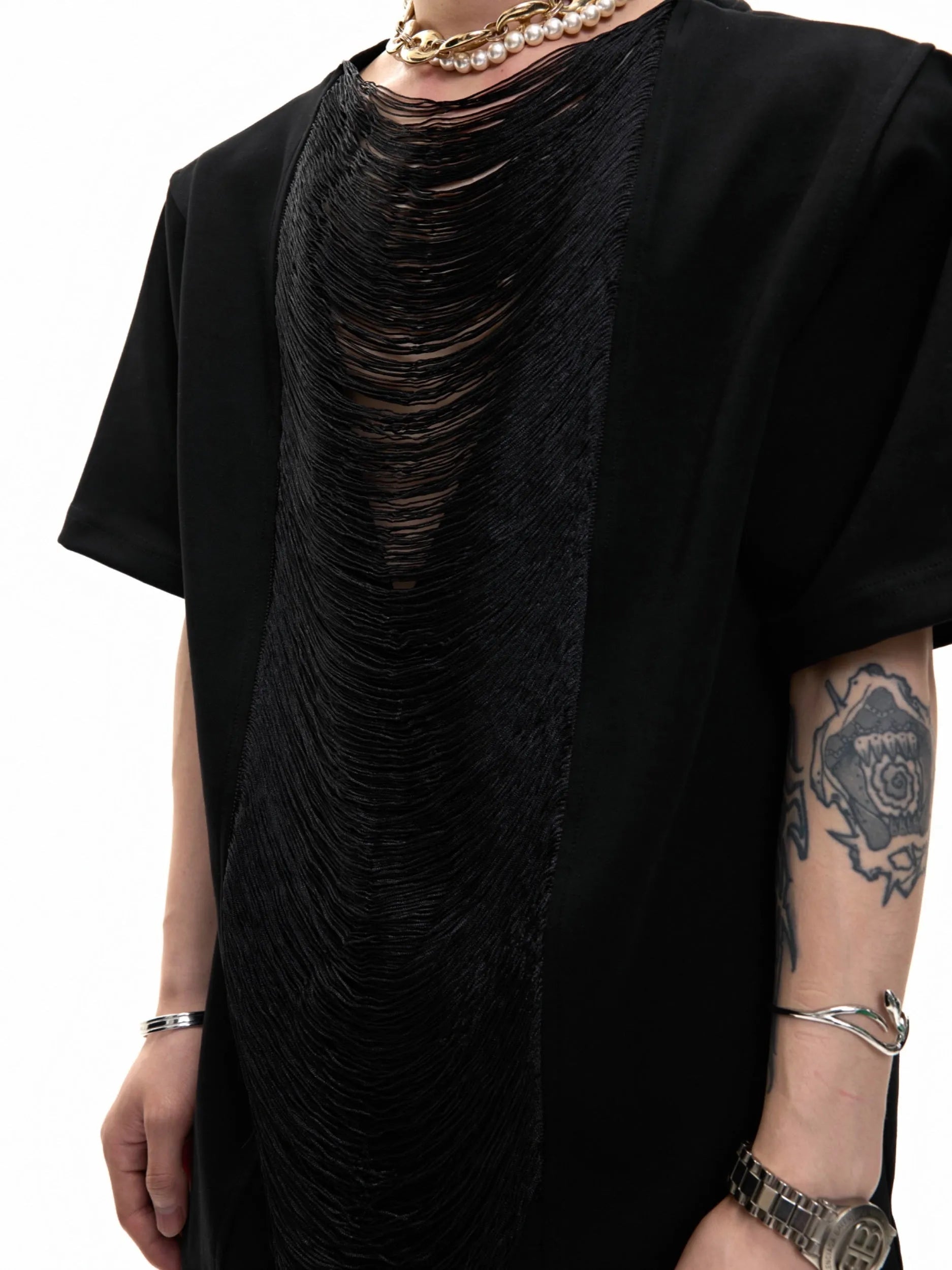 Men's loose-fit black polyester t-shirt with three-dimensional cutting and short sleeves