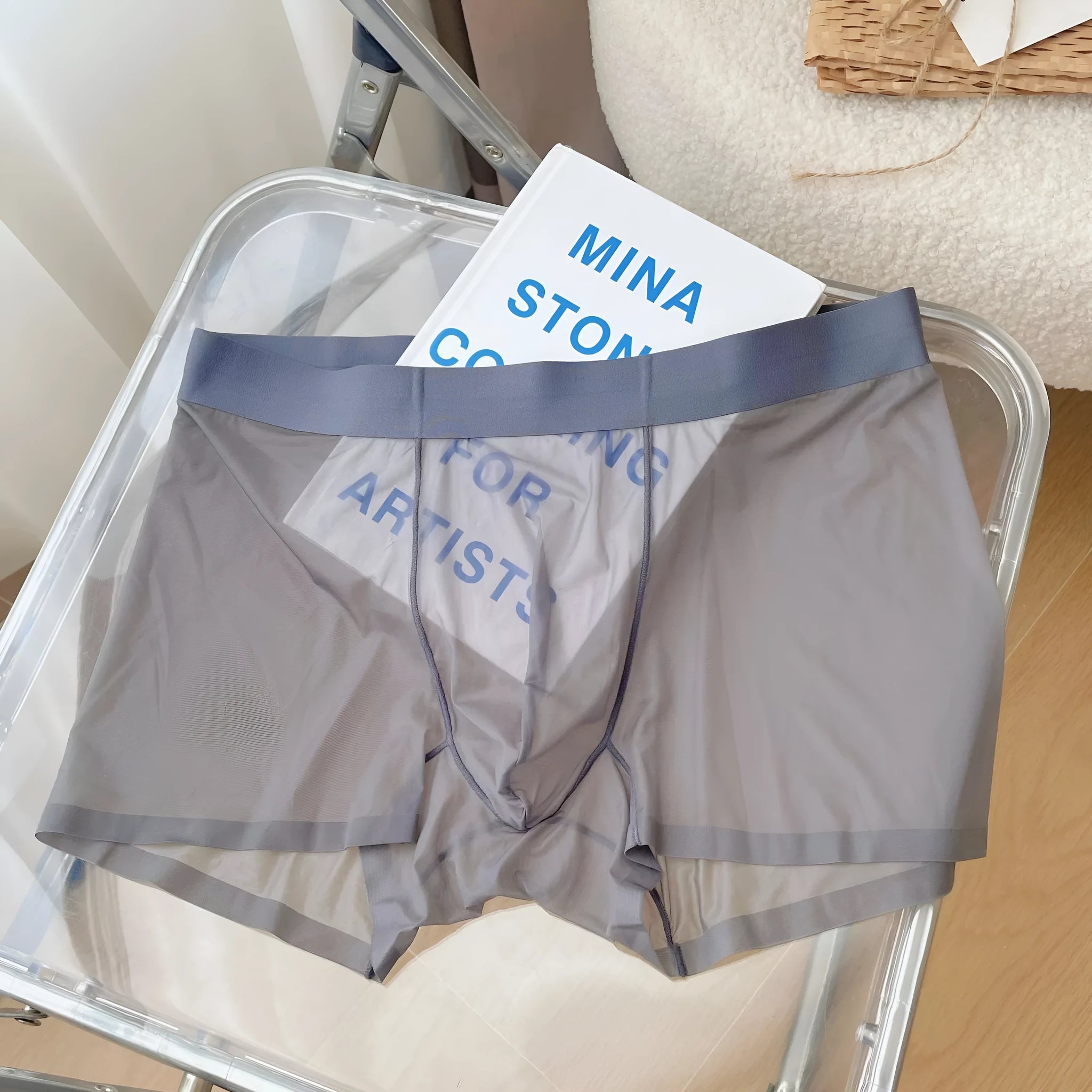 Men's thin seamless boxer shorts in nylon fabric with quick-drying breathable properties