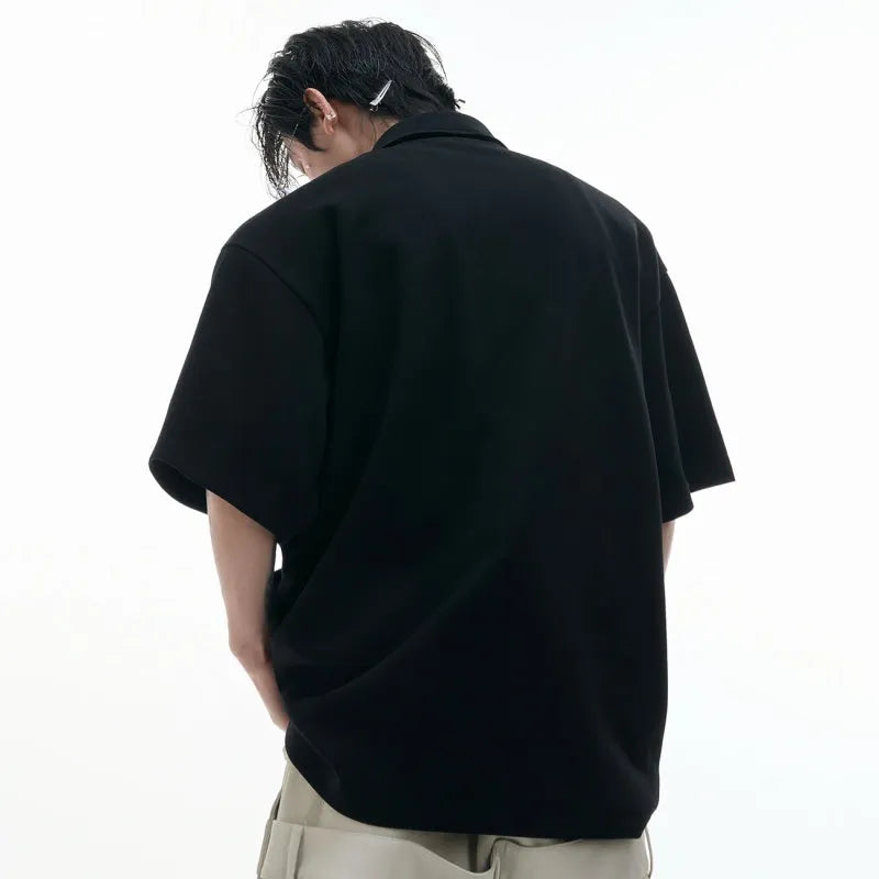 Men's deconstructed collar polo shirt with geometric pattern in loose fit polyester