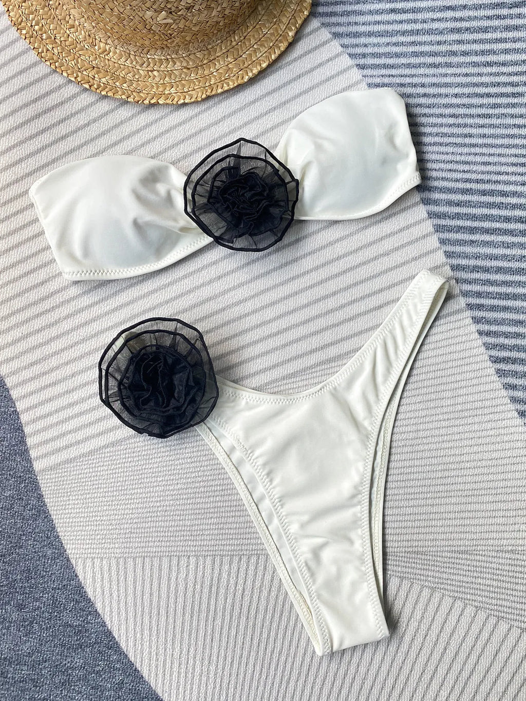 Polyester bikini swimsuit with cross-border tube top and three-dimensional flower split design in multiple colours
