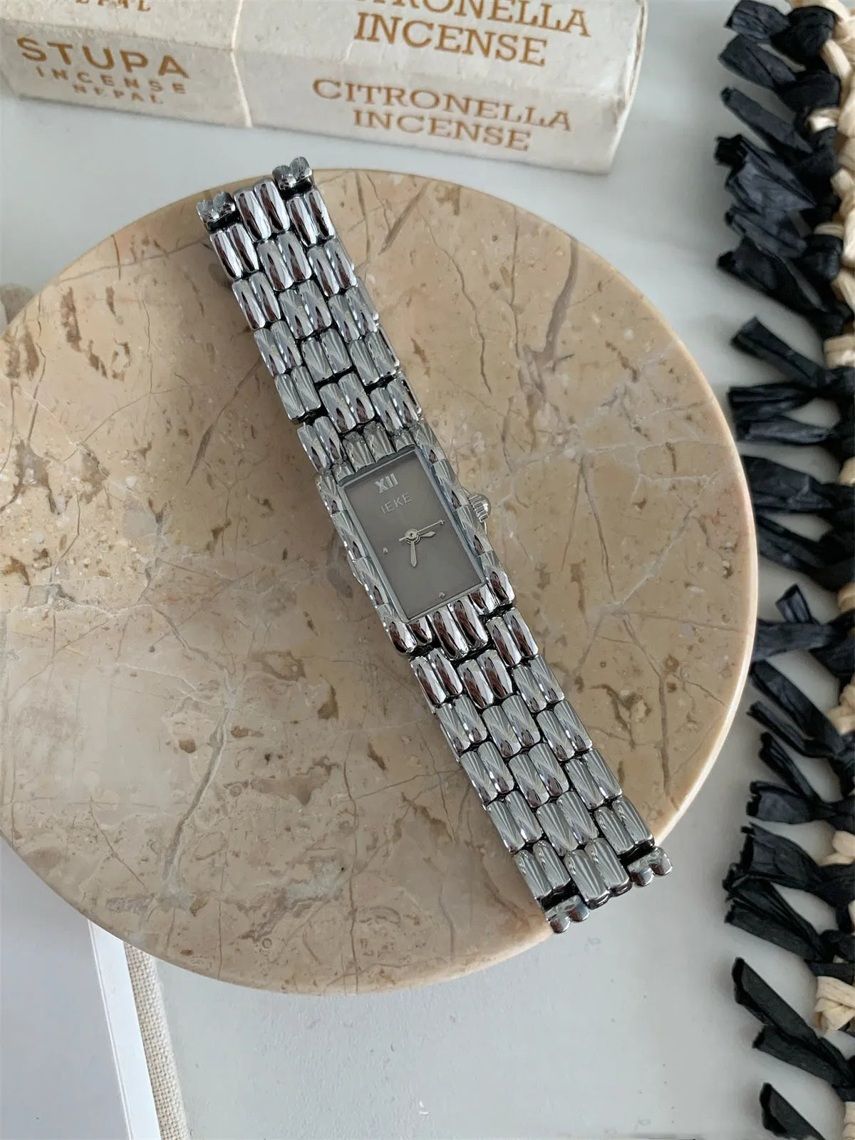 Women's mid-ancient style bracelet watch with 15mm dial and butterfly clasp
