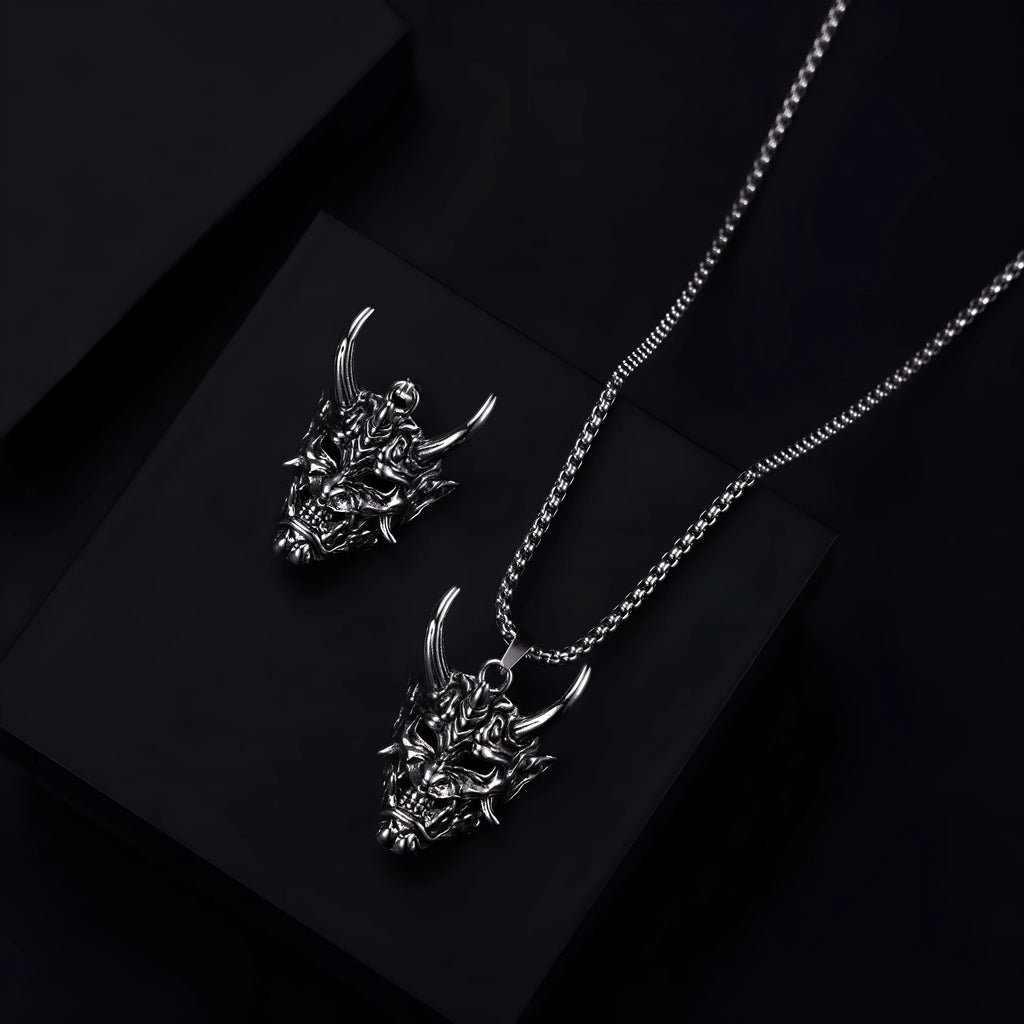 Men's silver electroplated vintage necklace with 40mm x 27mm zinc alloy pendant