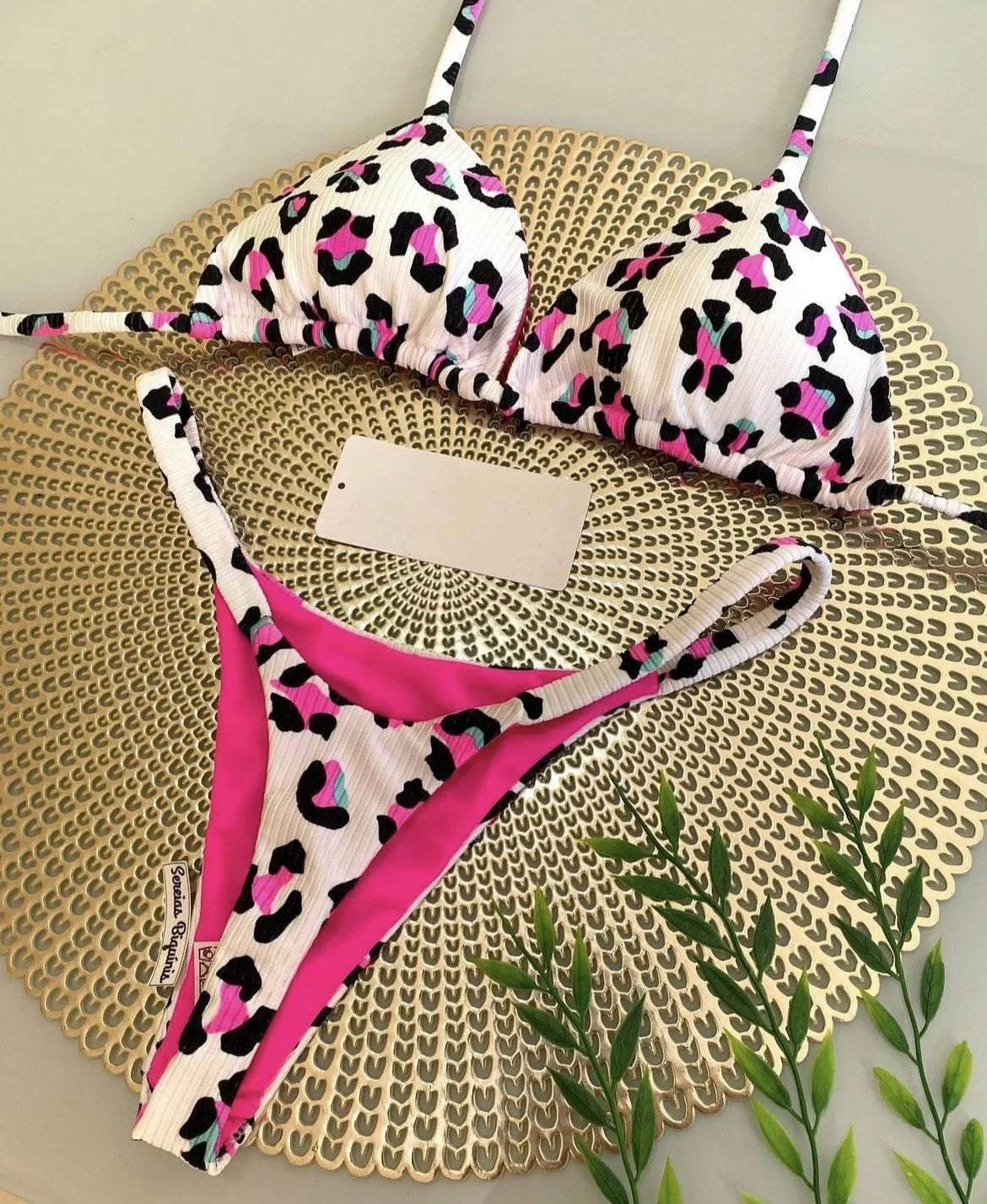 Women's printed bikini swimsuit in quick-drying fabric for beach and swimming