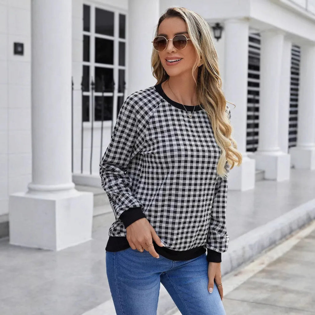 Black Japanese sweet plaid pattern long sleeve pullover sweater with printed elements