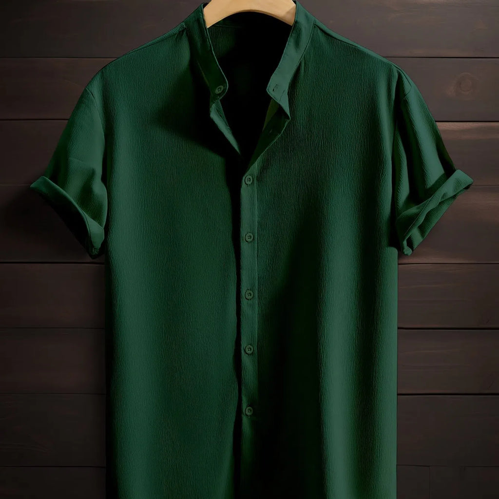 Men's casual solid colour polyester stand collar short sleeve loose fit shirt in khaki