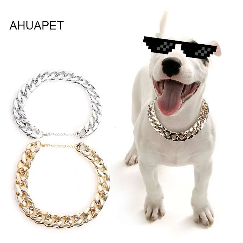 Geometric chain dog collar with gold finish and adjustable buckle for small to medium-sized dogs