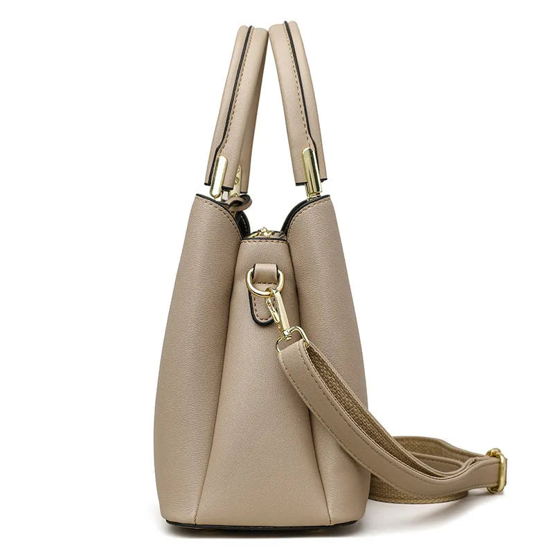 Women's messenger bag with multi-layer shoulder strap in seven colour options