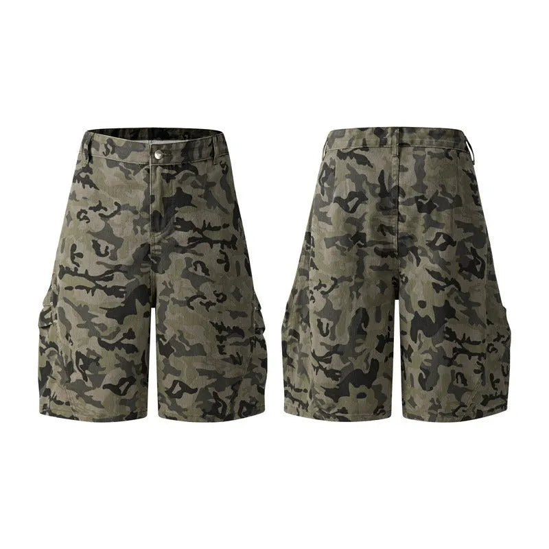 Retro washed cotton shorts for men and women in a loose fit with a zipper, shown in available colours.
