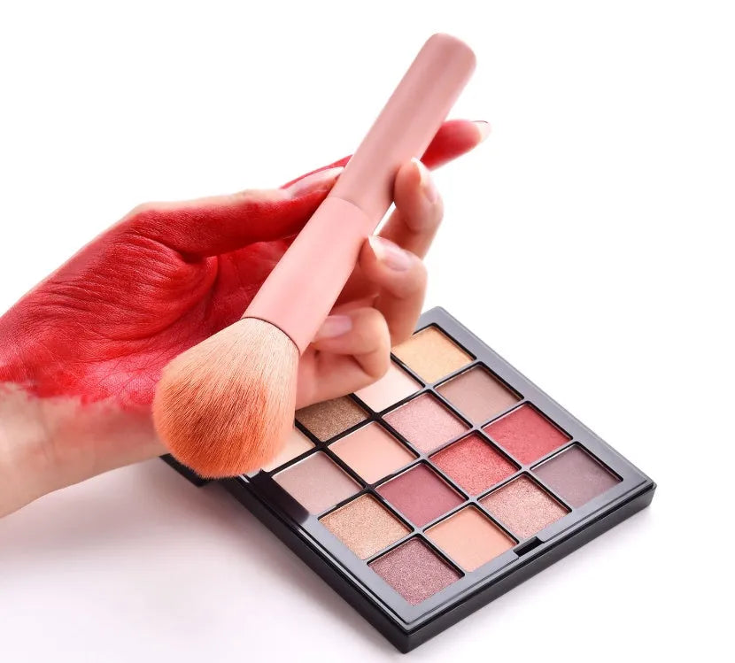 10-piece wooden handle makeup brush set with nylon bristles for professional cosmetic application