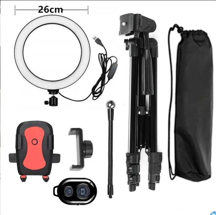 Adjustable live streaming phone stand extended to various heights between 35 and 110 centimetres.