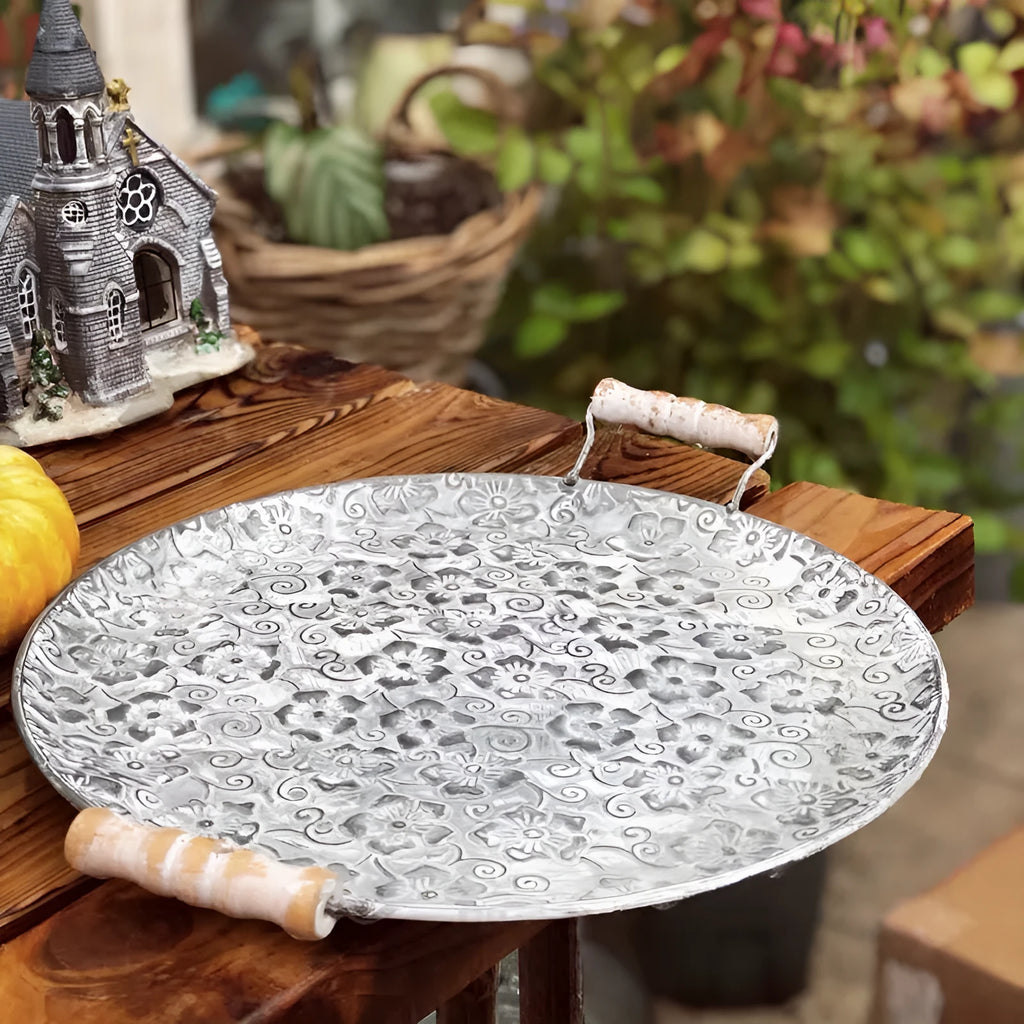 Round wrought iron storage tray with European design for jewellery and home organisation
