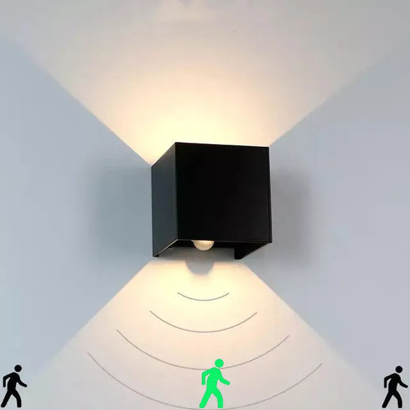Indoor corridor wall lamp with aluminium alloy shell and 360-degree illumination