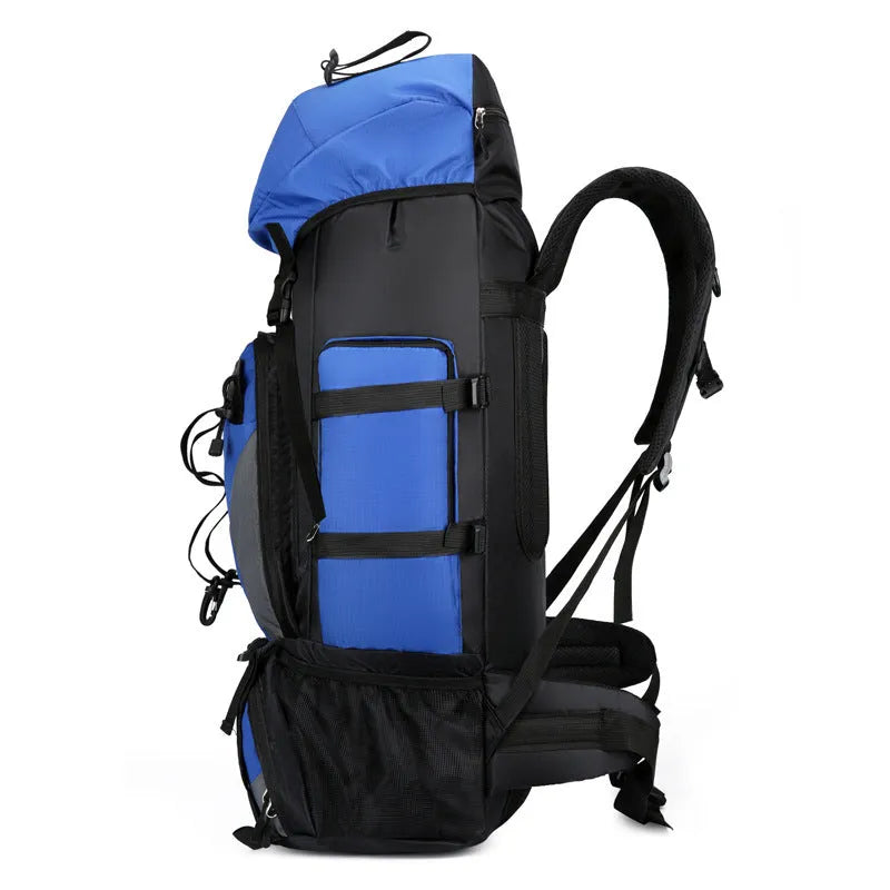 Outdoor hiking backpack for men in solid colour water repellent nylon