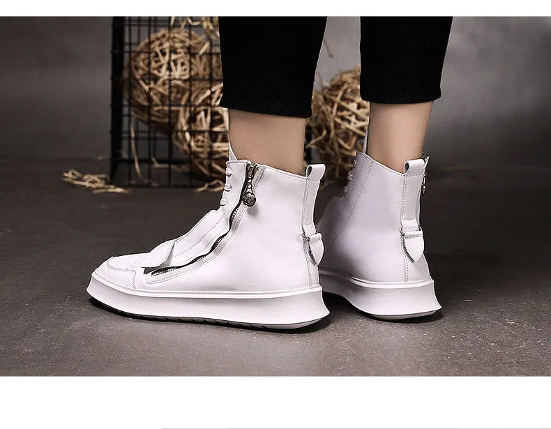 Black and white PU leather men's winter ankle boots in high-top sneaker style with size chart showing measurements from 24.0cm to 26.5cm
