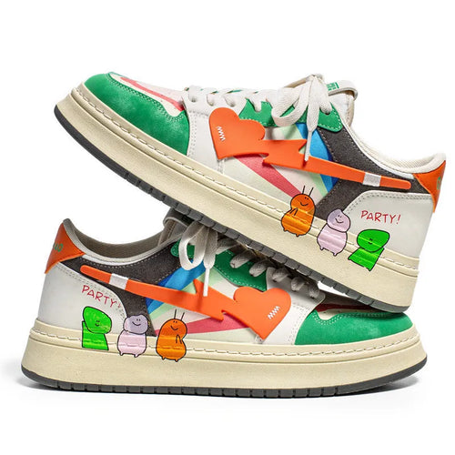 Simple lace-up casual sneakers in youth fashion style with plain design
