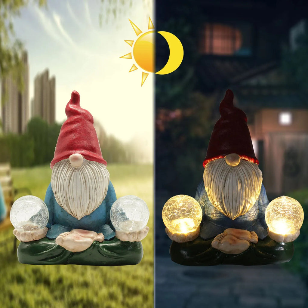 Solar LED resin dwarf garden ornament with faceless old man design, 27x20cm