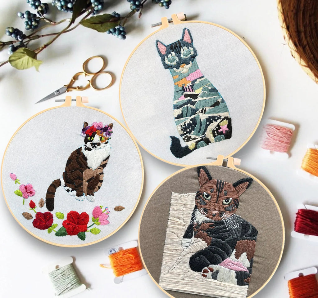 DIY embroidery kit with cotton linen fabric and hoop for three-dimensional cat designs