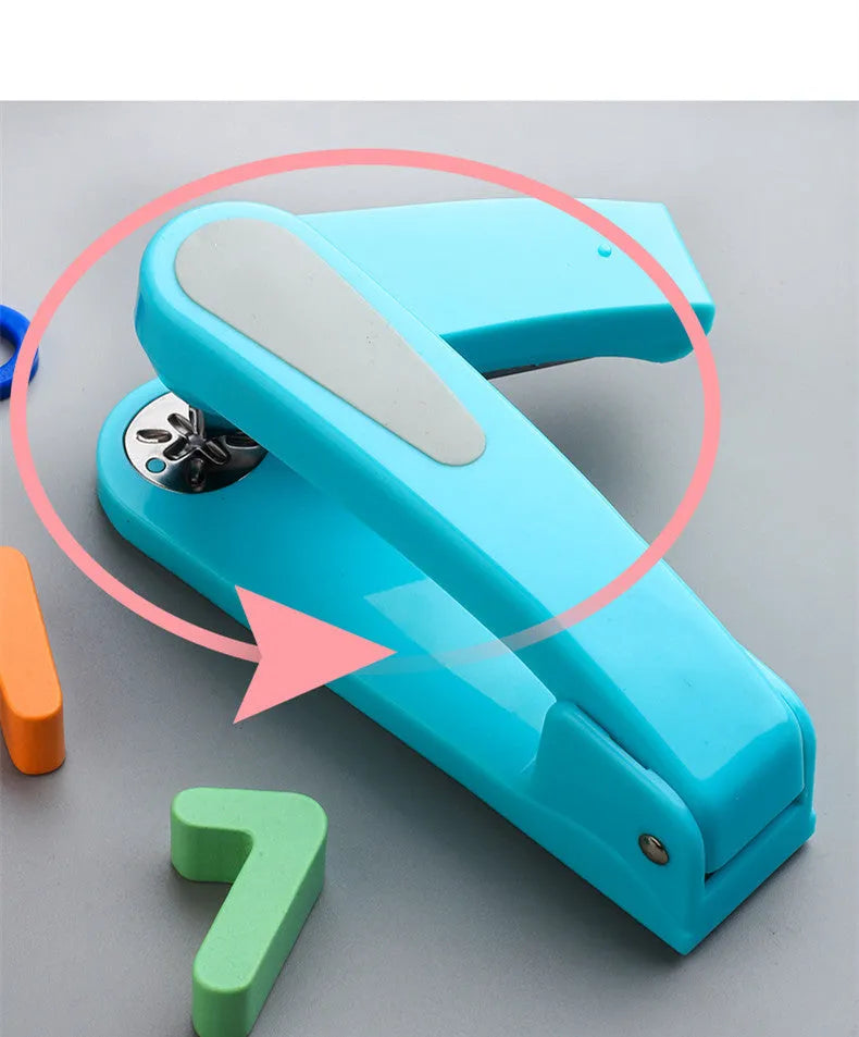 360-degree rotatable desk stapler in multiple colours showing binding directions and centre seam function.