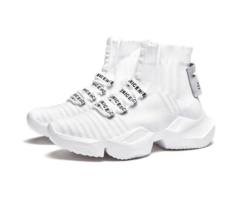 Men's black and white casual sports shoes with mesh lining available in sizes 39-47