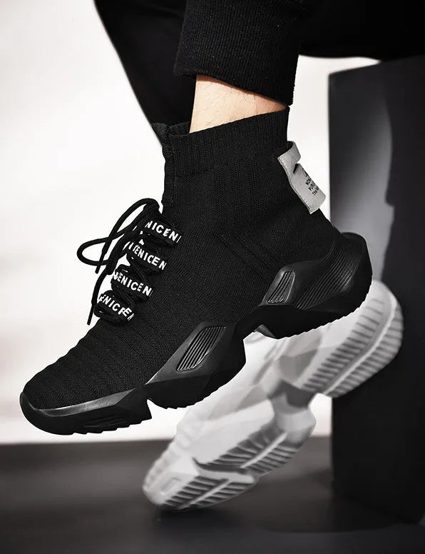 Men's black and white casual sports shoes with mesh lining available in sizes 39-47