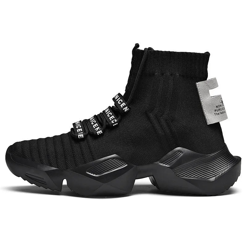 Men's black and white casual sports shoes with mesh lining available in sizes 39-47