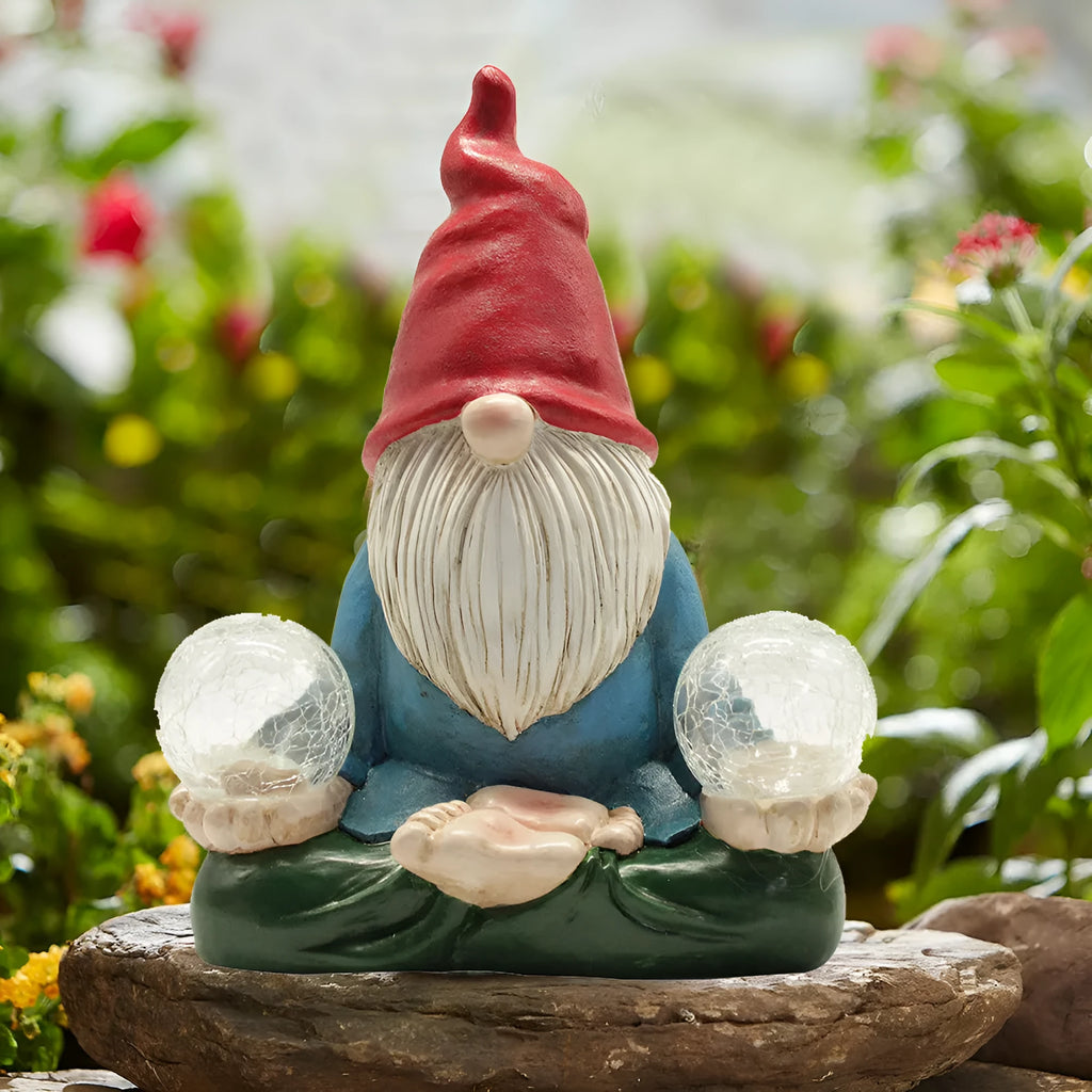 Solar LED resin dwarf garden ornament with faceless old man design, 27x20cm