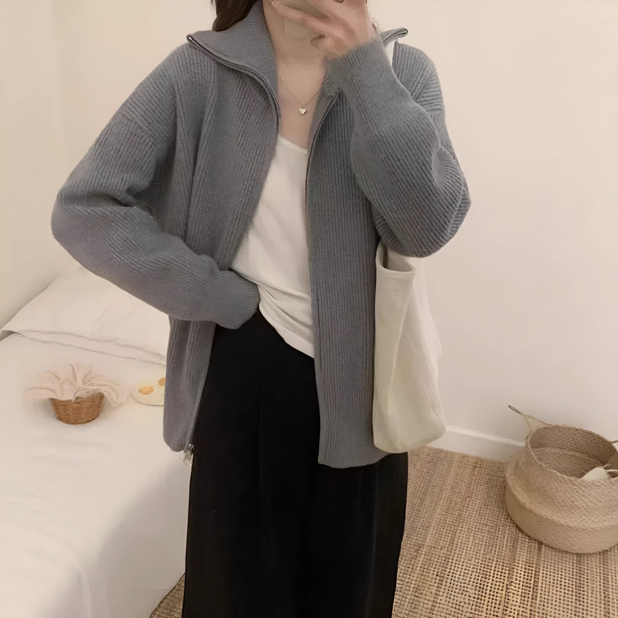 Hong Kong style double zipper knitted cardigan in loose fit with floral pattern