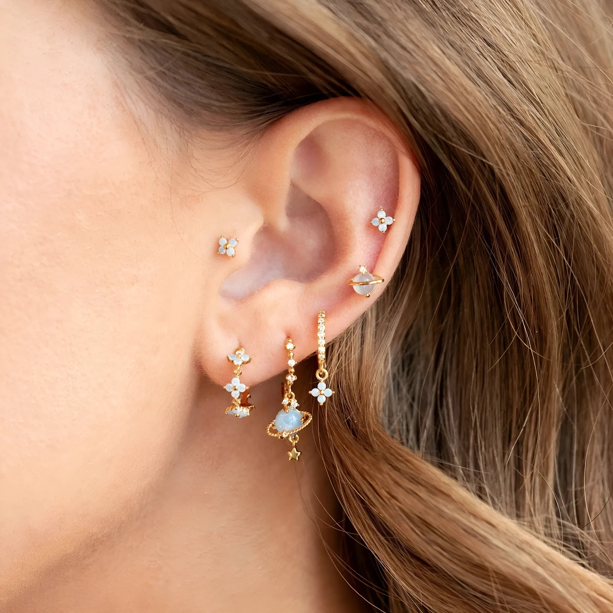 Japanese Korean style floral stud earrings with zircon mosaic in gold or silver colour