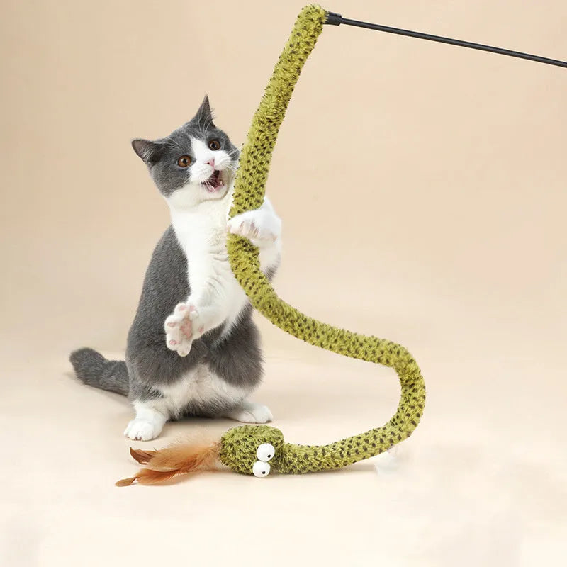 Green cat teasing stick with feather toy on a 140 cm long pole for interactive play.