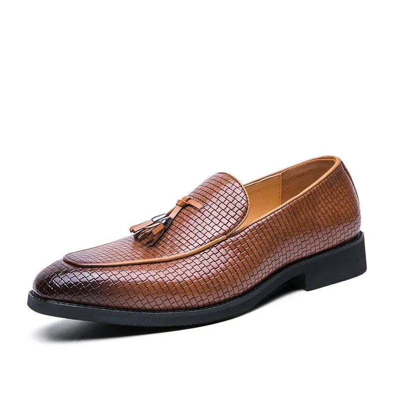 Men's pointed slip-on business shoes with tassel detail in black, red or yellow colours