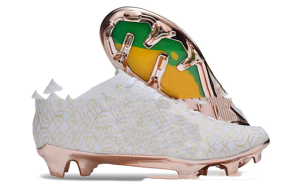 Men's low-top football shoes with knitted upper, lace-up front, and rubber sole with FG studs.