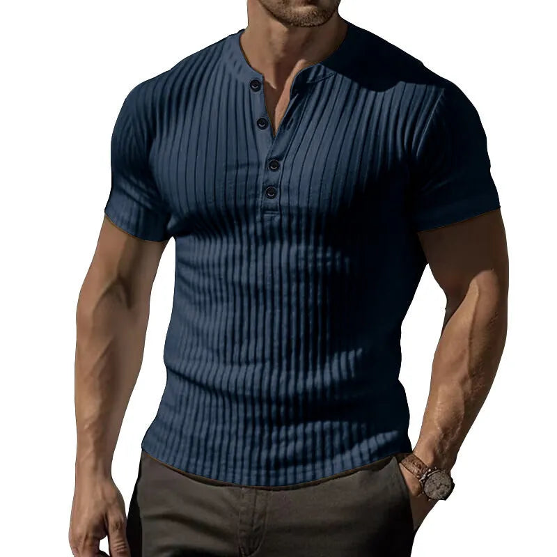 Men's sports slim-fitting muscle t-shirt in polyester with athletic styling and solid colours