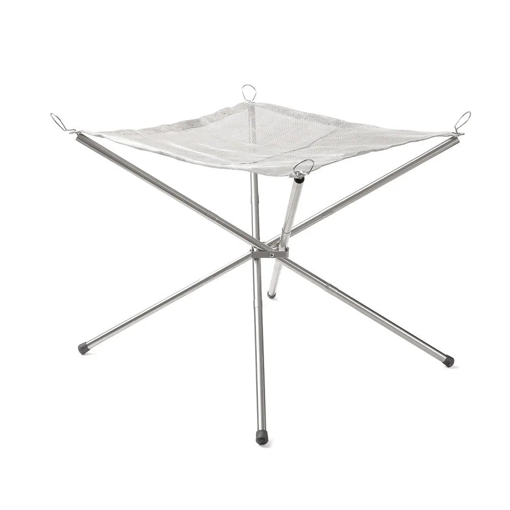 Stainless steel barbecue grill set with silver finish and integrated cooking net