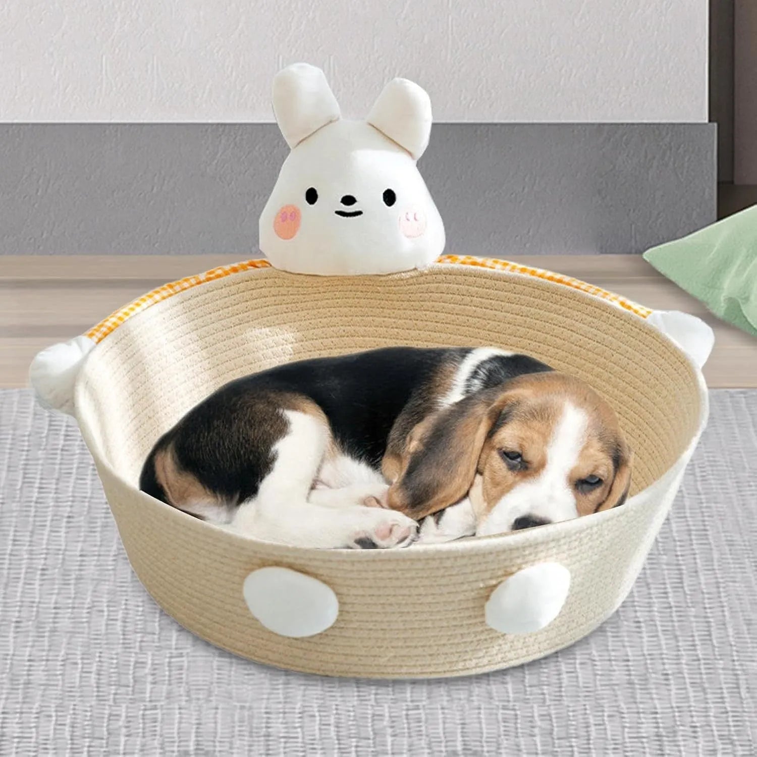 Woven cotton rope cat bed basket with integrated scratching surface in bear print design