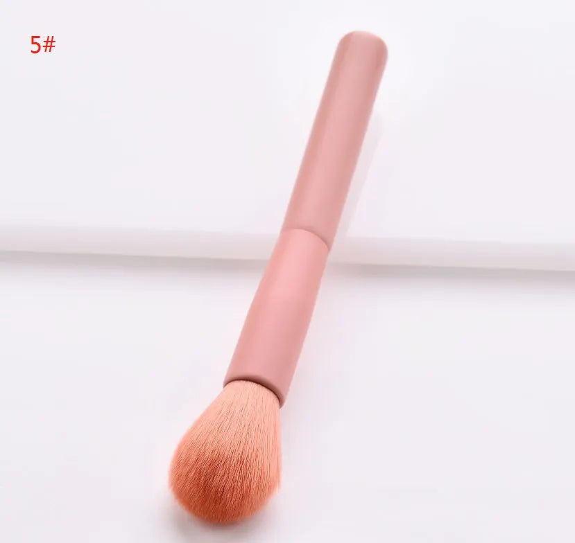 10-piece wooden handle makeup brush set with nylon bristles for professional cosmetic application