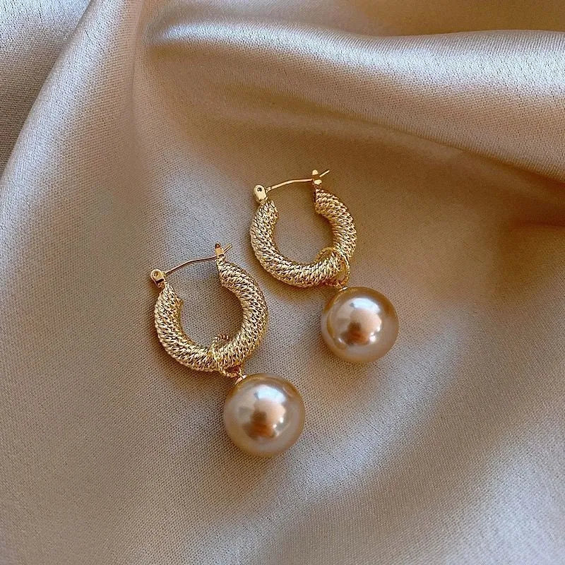 Women's geometric earrings with zircon accents and electroplated finish in multiple colour options