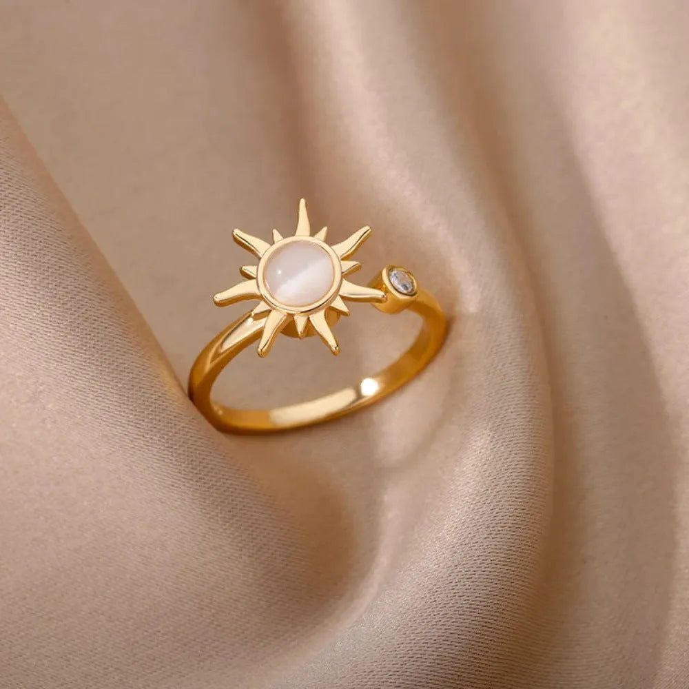 Simple geometric copper decompression ring with rotating mechanism in gold or platinum finish