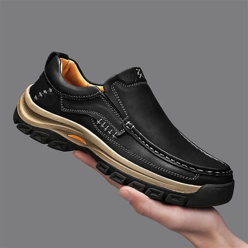 Men's black PU leather mountaineering shoes with thick rubber sole and round toe.