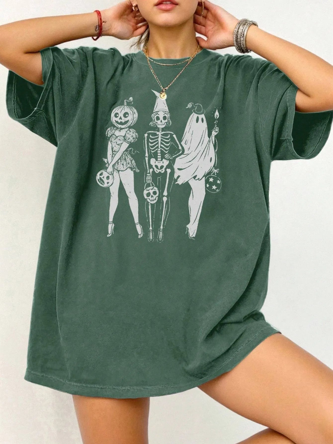 Loose fit cotton t-shirt in multiple colours with short sleeves and round neck