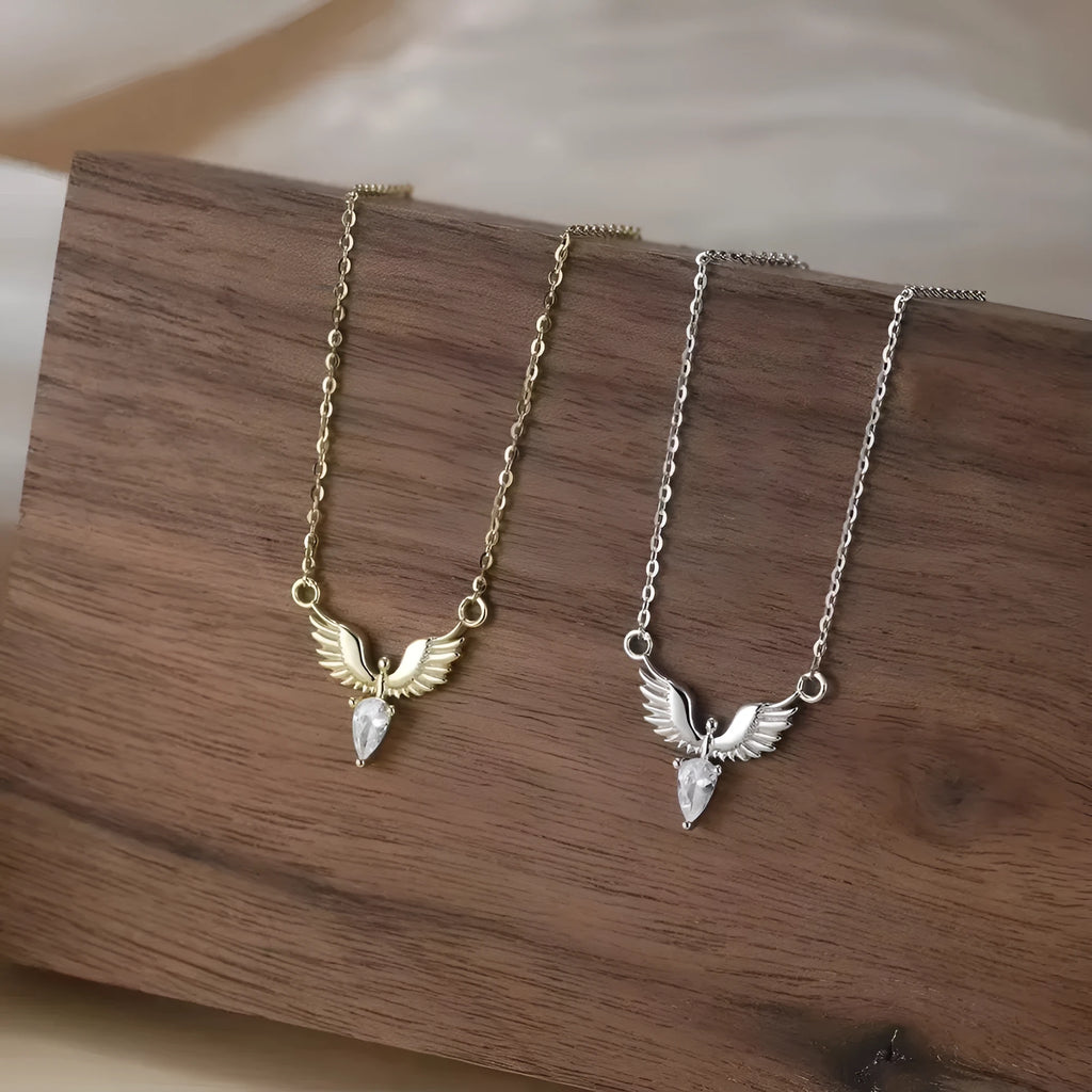 925 silver adjustable necklace with eagle pendant on O-ring chain in white gold or yellow gold colour.