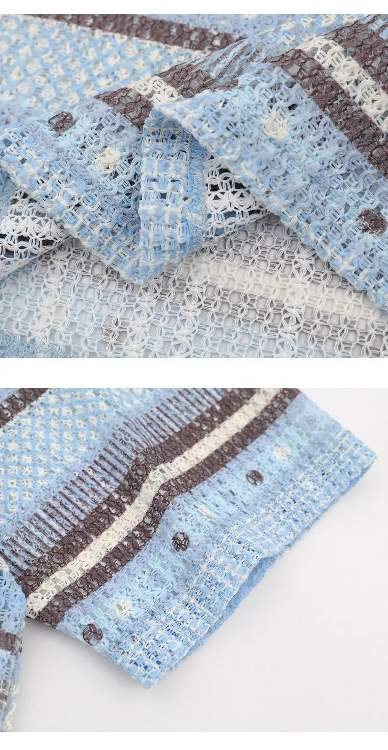 Men's printed casual shirt with short sleeves in loose fit available in yellow or blue colours