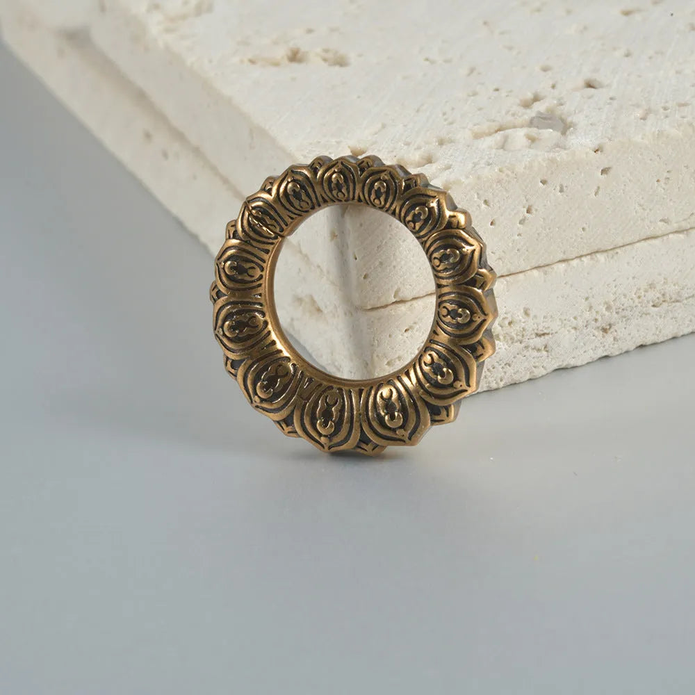 Retro heart-shaped or lotus magnetic earrings in antique silver or ancient gold finish