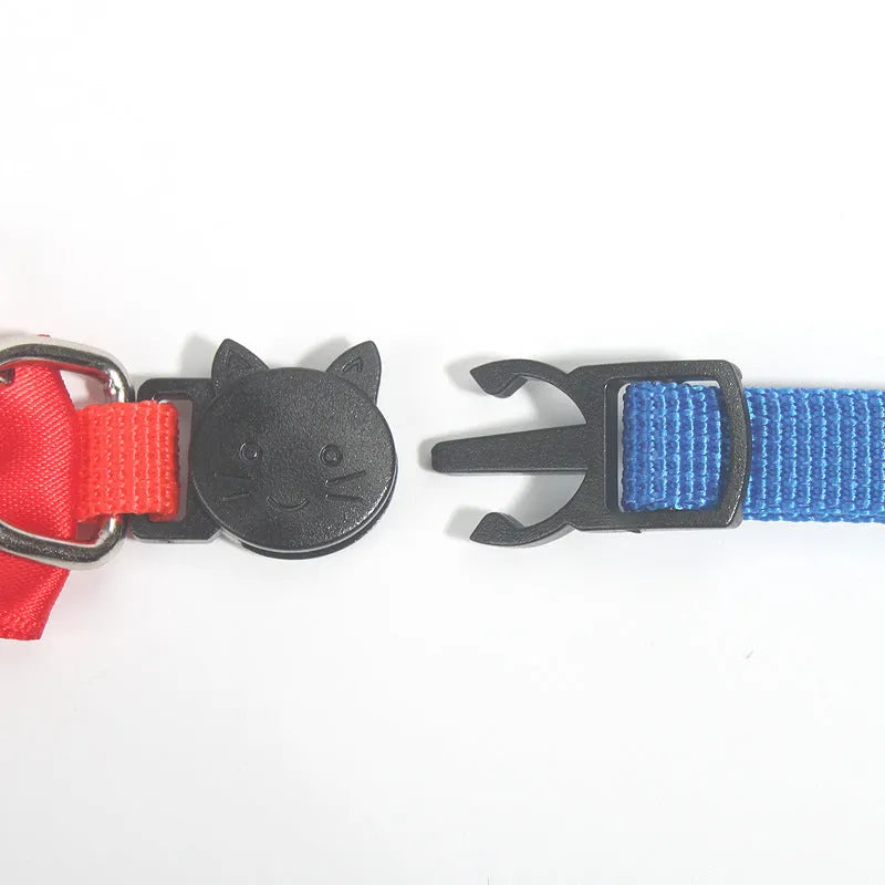 Multi-colour striped nylon bow collar for cats with bell decoration in adjustable design