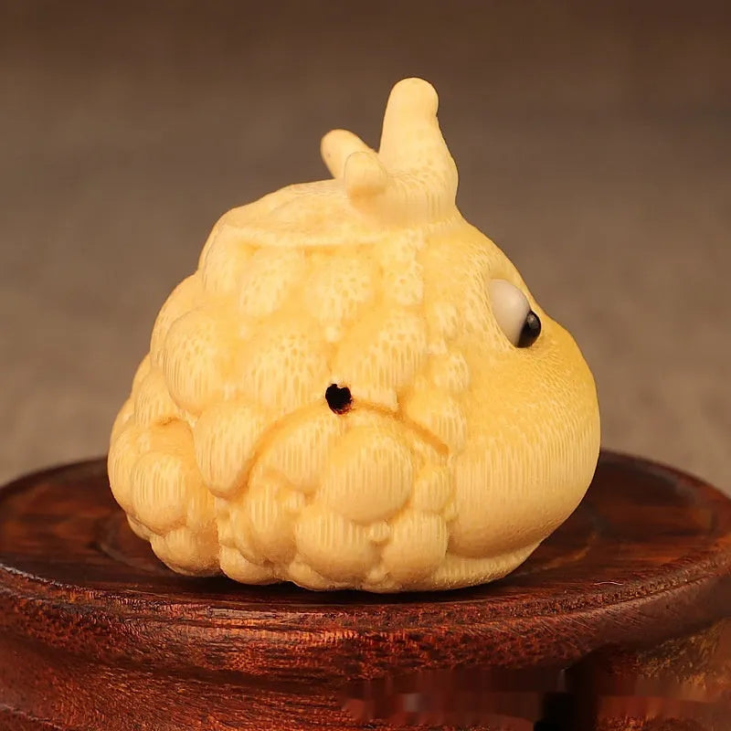 Solid bamboo carving of Crown Princess toad ornament with 5.0 live eye design in cute style