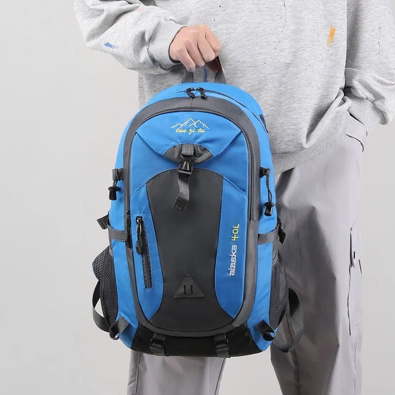 Men's Oxford cloth outdoor mountaineering backpack with breathable polyester lining in solid colour